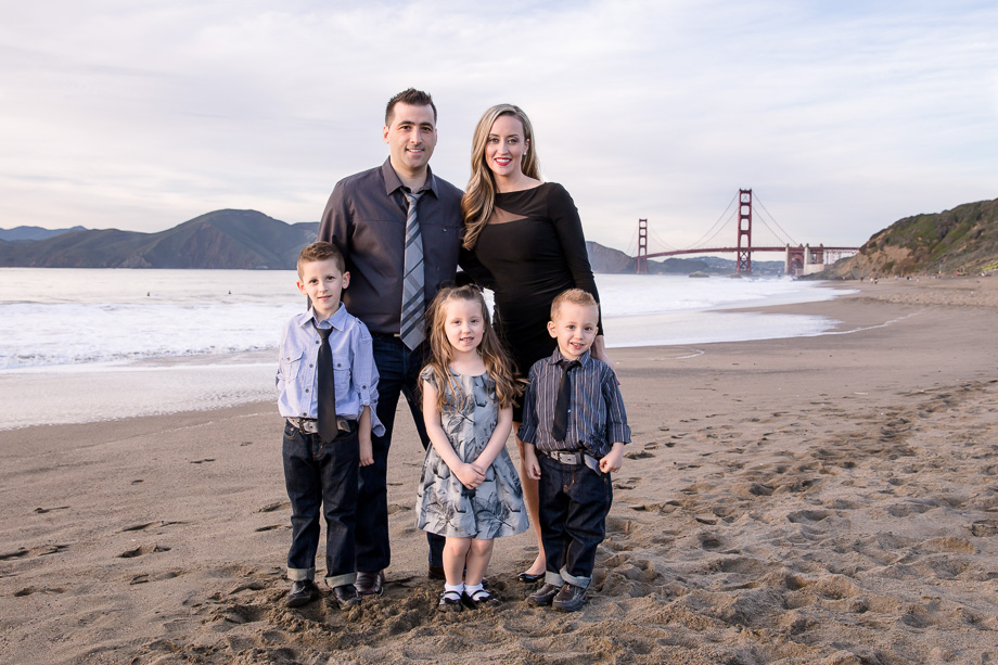 a beautiful family photo of a candian family in san francisco