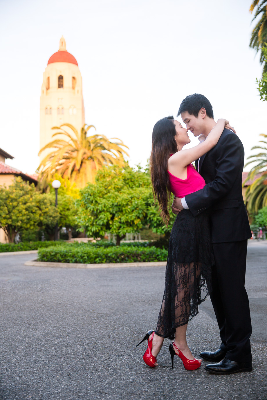 engagement photo red high heels at Stanford Hoover Tower