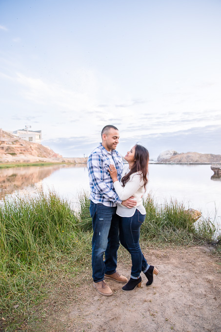 beautiful engagement photo in front of th sutro baths ruins