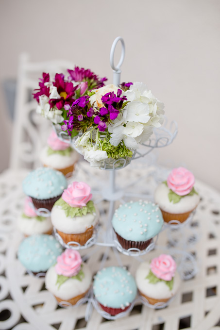beautiful wedding cupcake display
