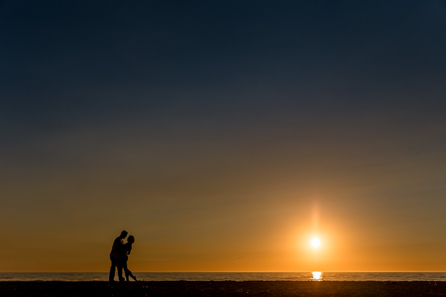 clean silhouette photo on a california beach pacific ocean - daly city portrait photographer