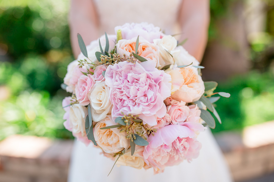 light and pastel color bridal bouquet