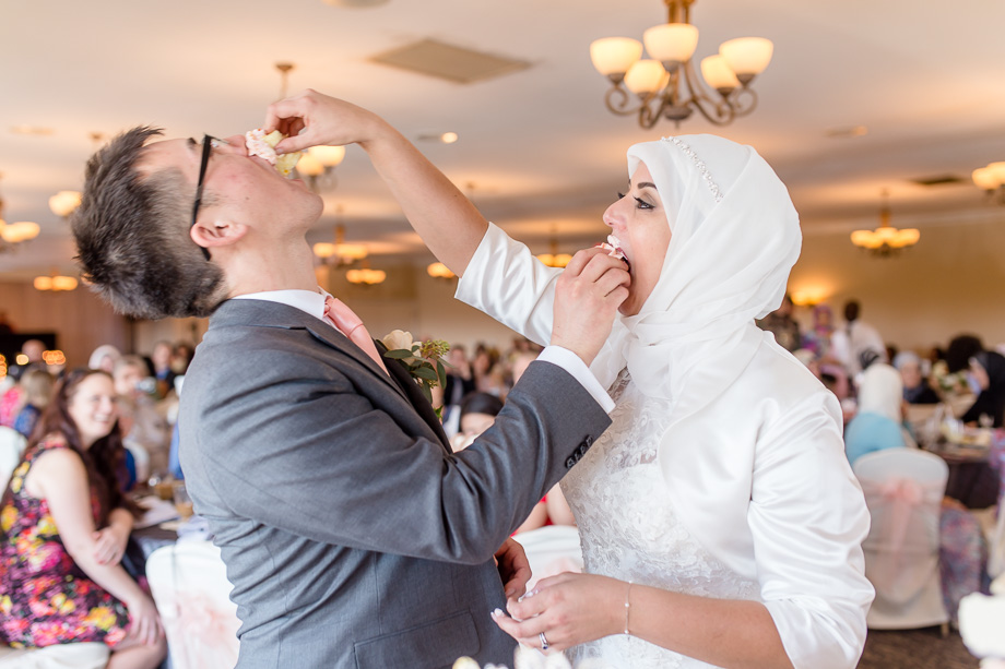 bride and groom wedding cake smash