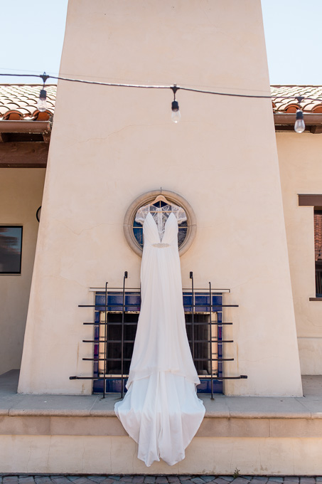 elegant sheath lace wedding gown