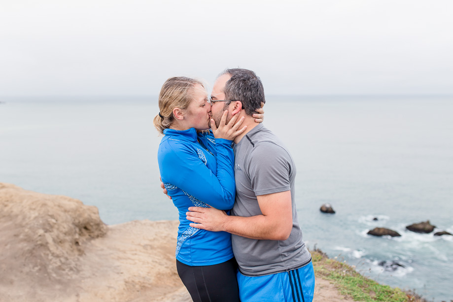 surprise proposal photography by the pacific ocean