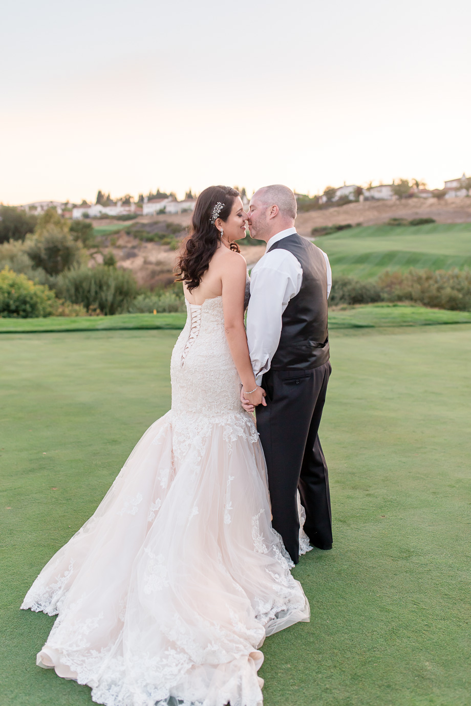 beautiful sunset wedding portrait at the Bridges Golf Club in San Ramon