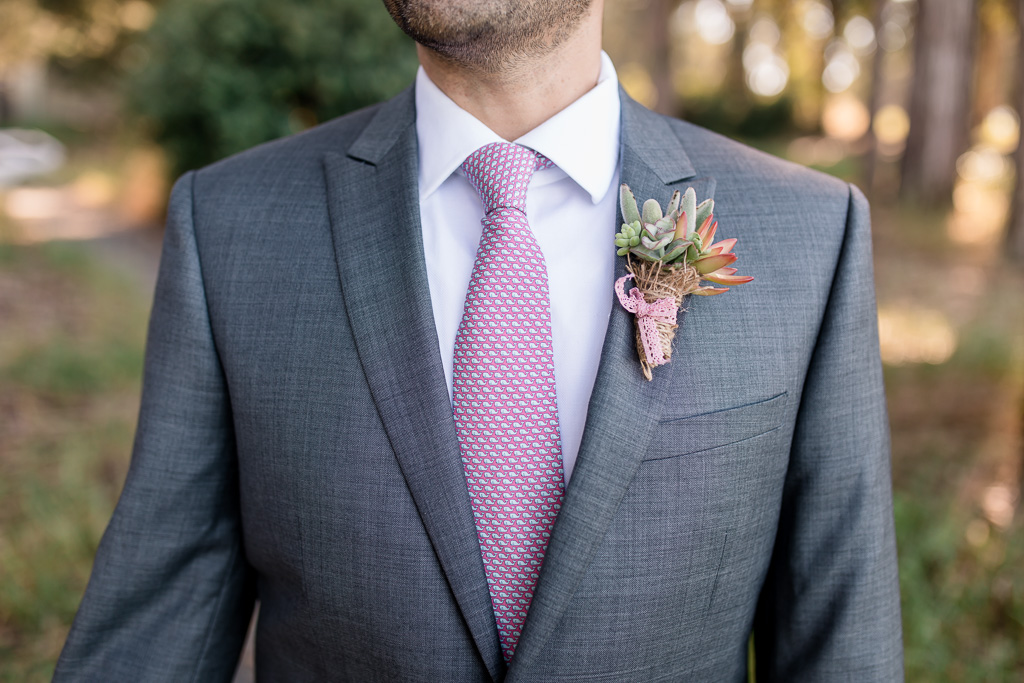 DIY boutonniere for groom