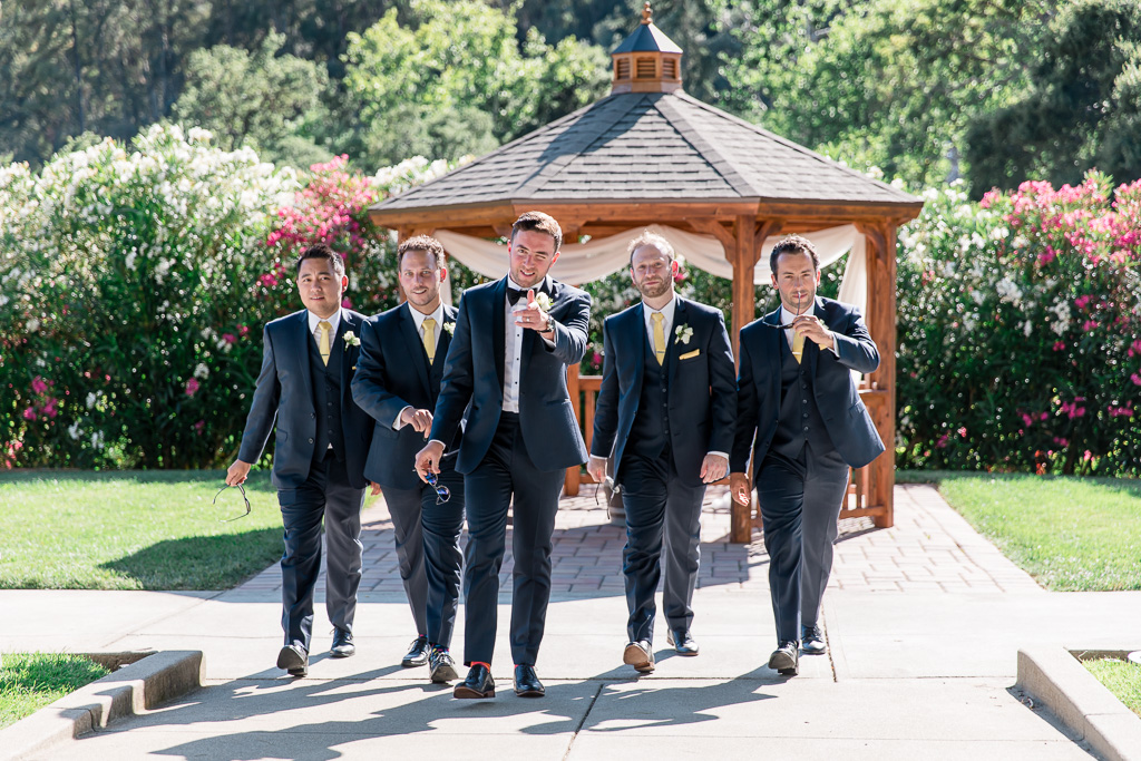 fun photo for the groom and his groomsmen