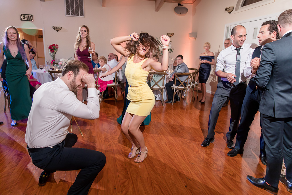 wedding guests epic dance moves
