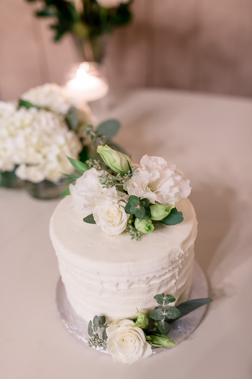 simple one tier wedding cake