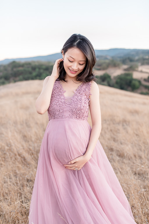 san francisco maternity photographer - soon-to-be mom on a pretty hill