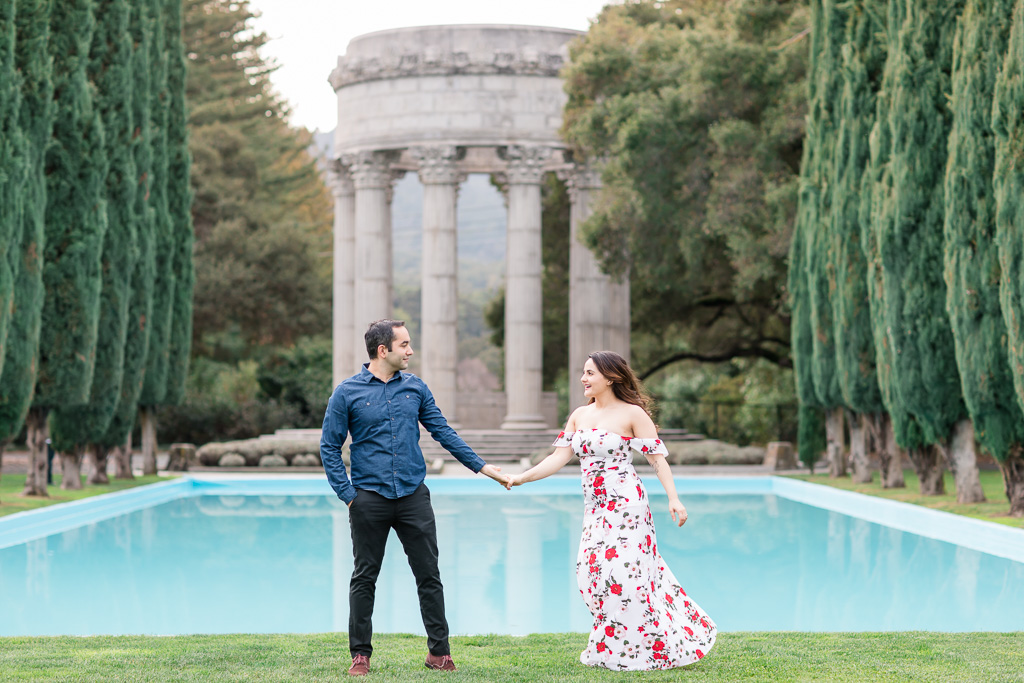 candid happy couple photo at pulgas water temple