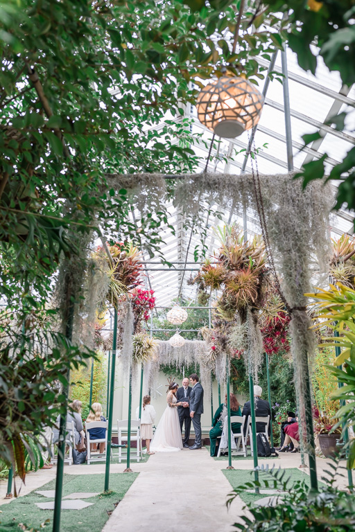 intimate wedding ceremony at Shelldance Orchid Gardens