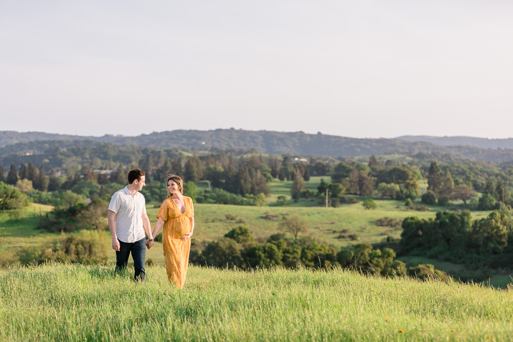 maternity photos in the Stanford hills