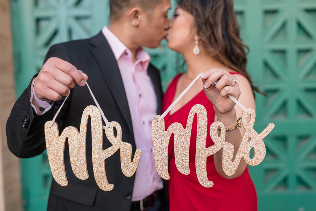 golden sparkly Mr and Mrs sign