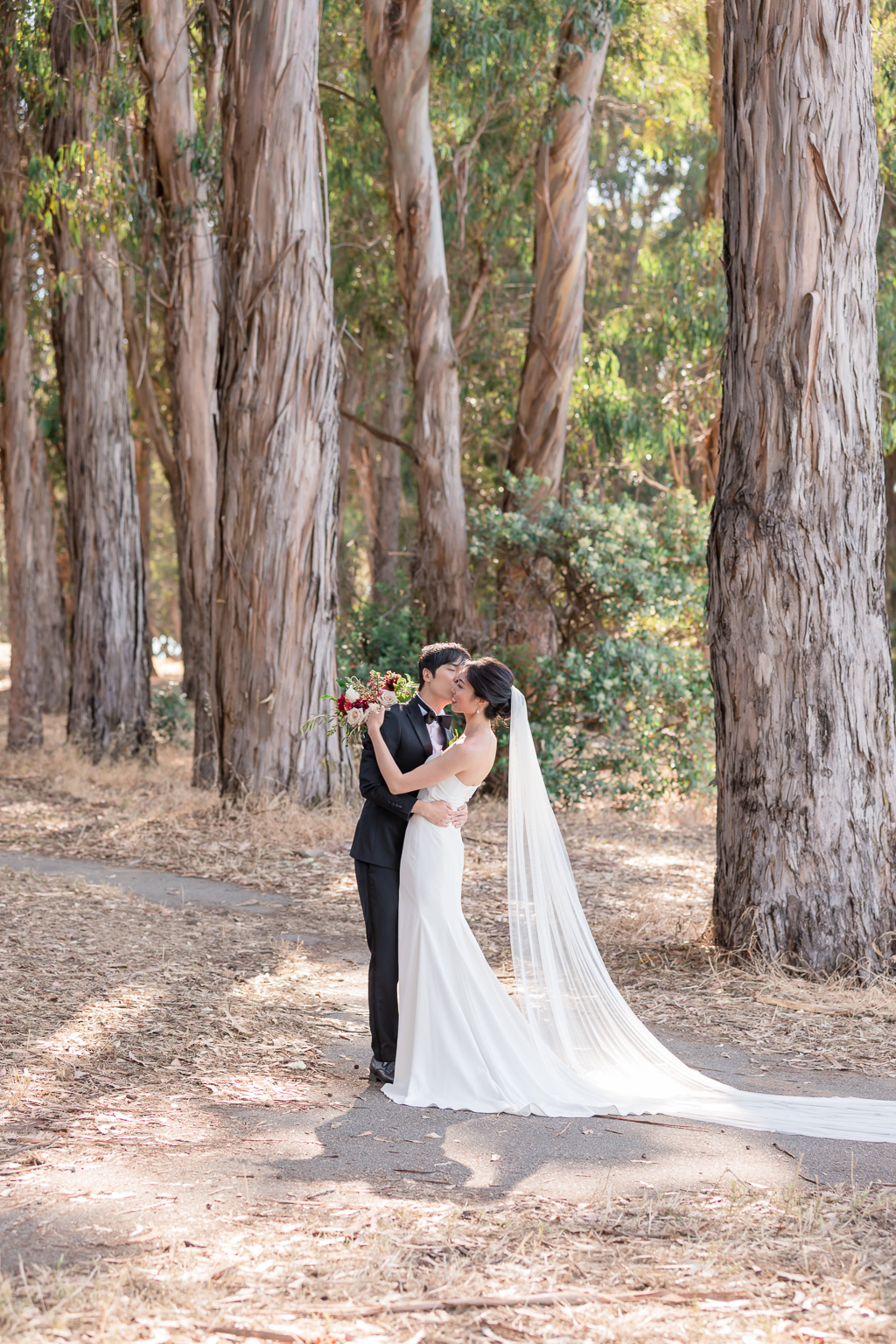 San Mateo beautiful wedding venue for outdoor bride and groom portraits