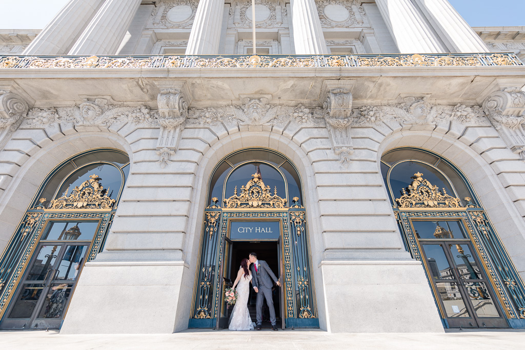 wedding photo outside of San Francisco City Hall