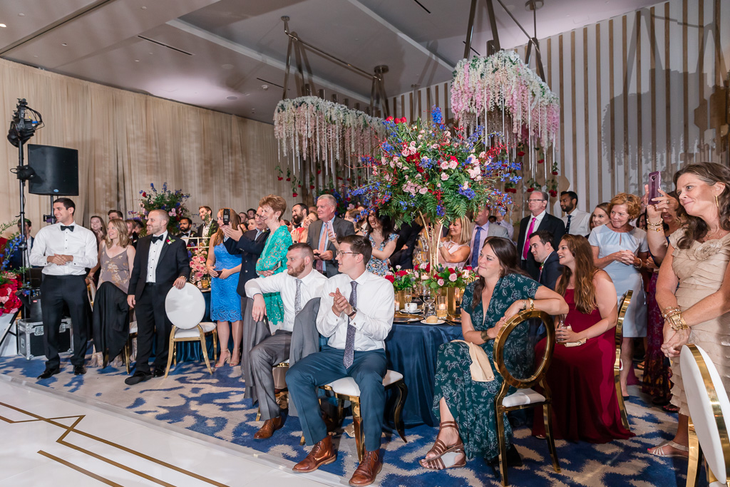 wedding guests reactions to the first dance
