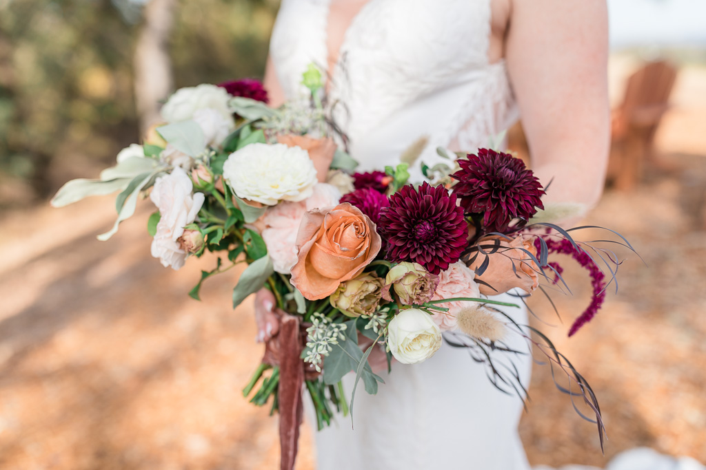 earthy bridal bouquet for a Fall Sonoma vineyard wedding