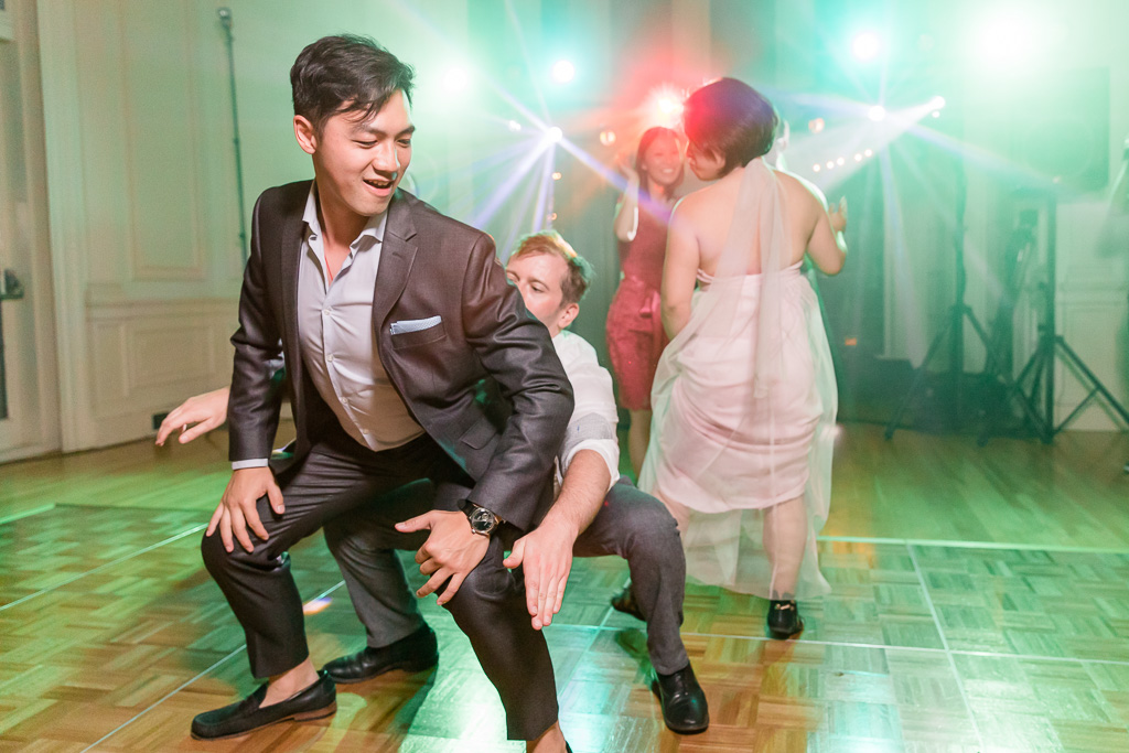 hilarious wedding guests dancing