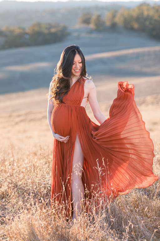 dress flip maternity photo