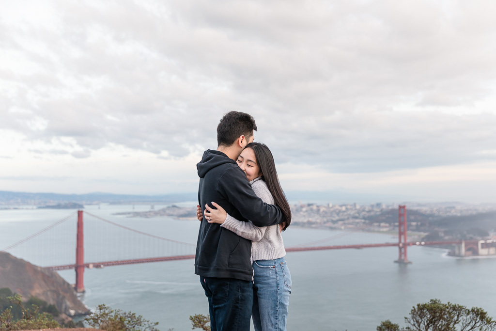 surprise engagement by the Golden Gate Bridge