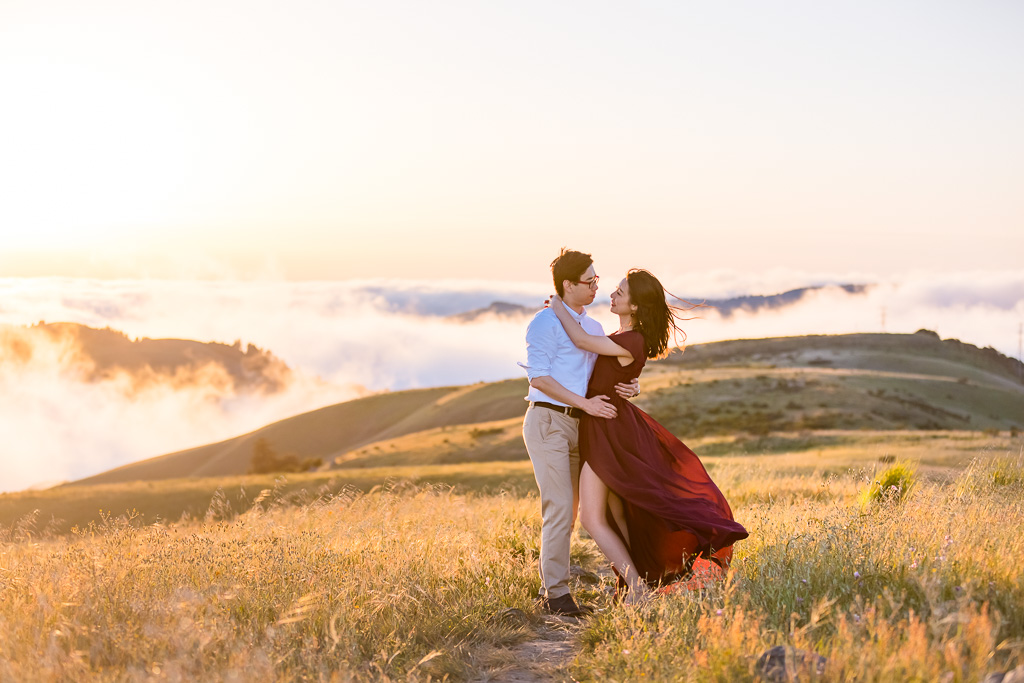 engagement photo with grand view of the mountains in the bay area
