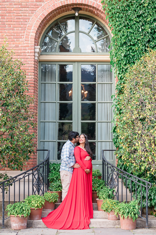 pregnancy photos at the Filoli Historic House