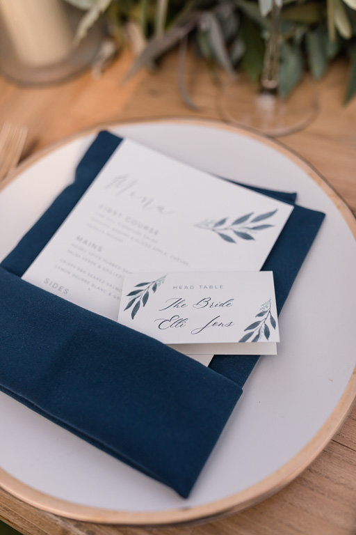 elegant chargers and wedding table settings