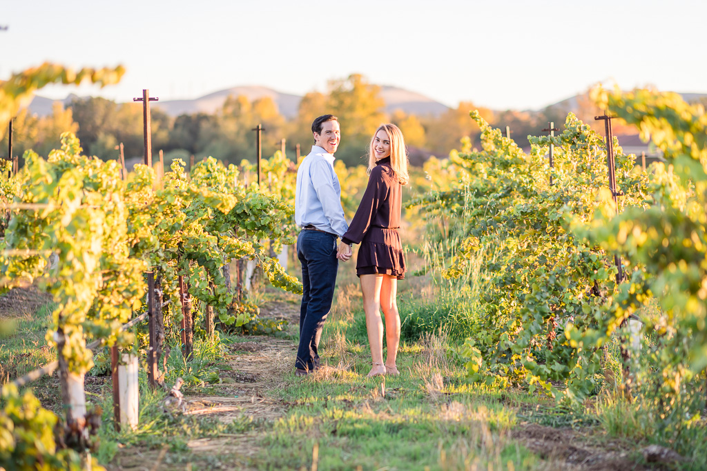 romantic winery engagement photos ideas