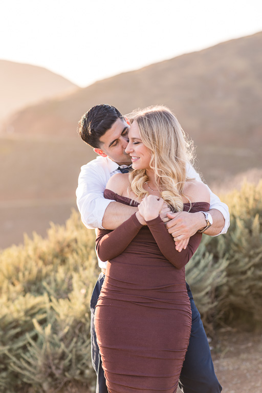 San Francisco engagement photo in the rolling hills