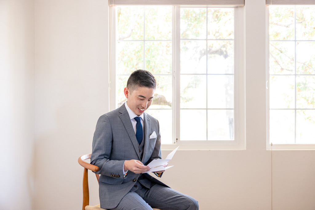 groom reading bride’s private letter