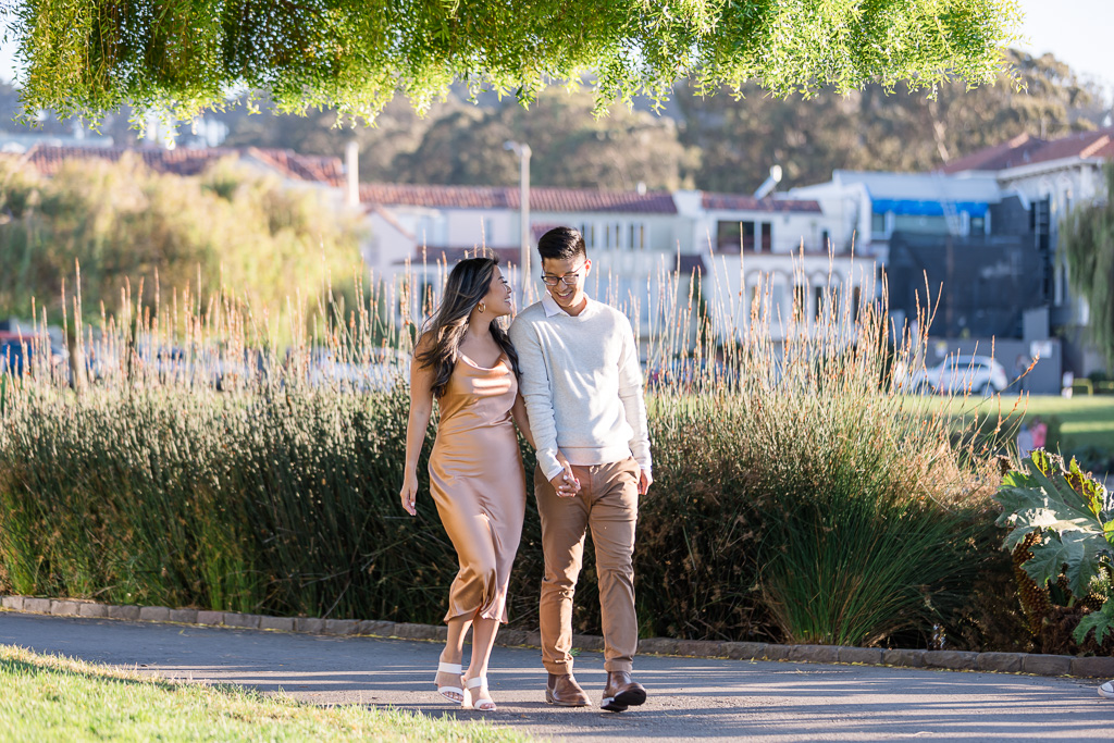 engagement session at the Palace of Fine Arts park