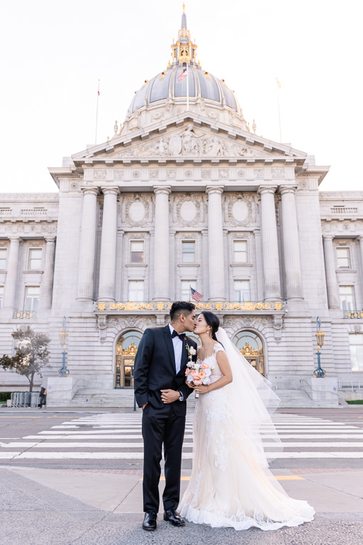 wedding photos in front of San Francisco City Hall