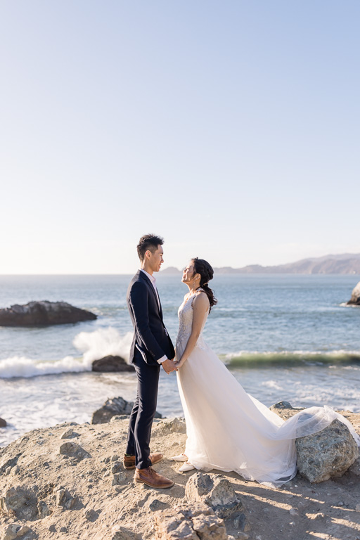 San Francisco oceanside pre-wedding photography
