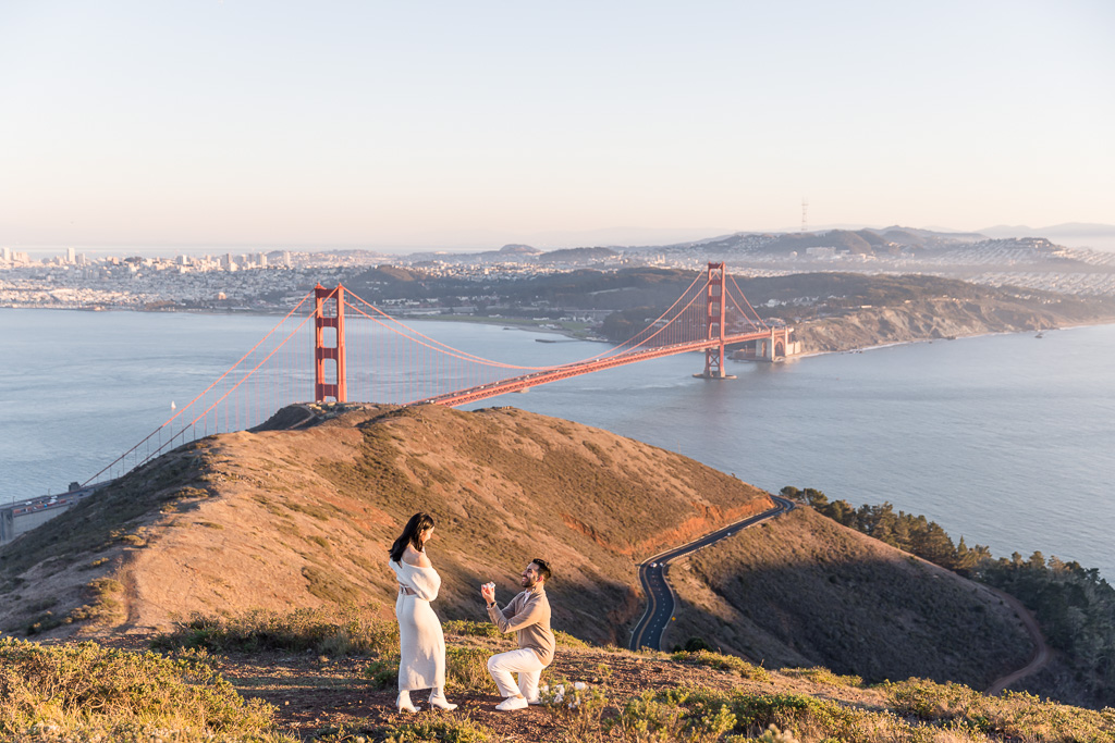 epic breathtaking Golden Gate Bridge sunset hour surprise proposal at Slackers Hill