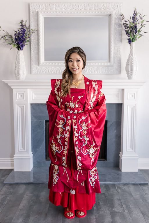 bride wearing hanfu traditional Chinese attire