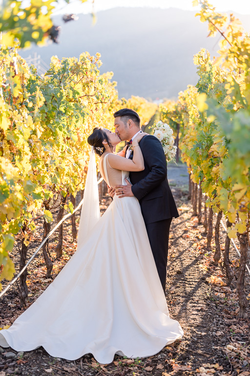 Tre Posti colorful wedding portraits in the vineyards