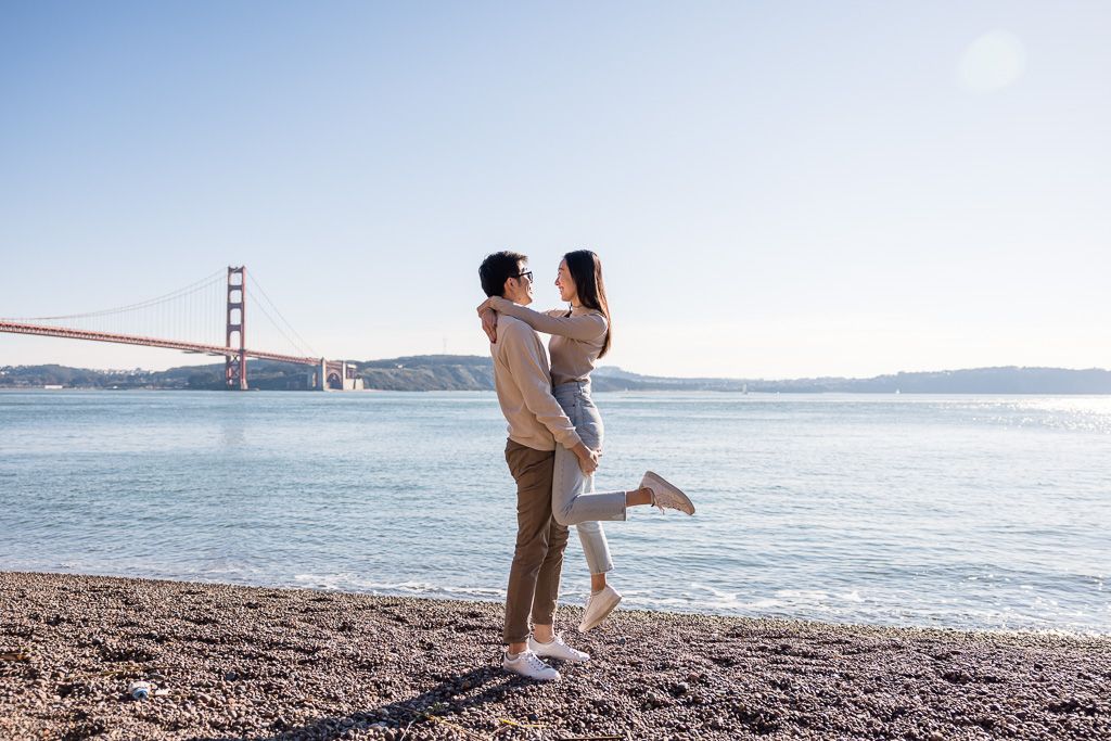 cute engagement photos with the Golden Gate Bridge
