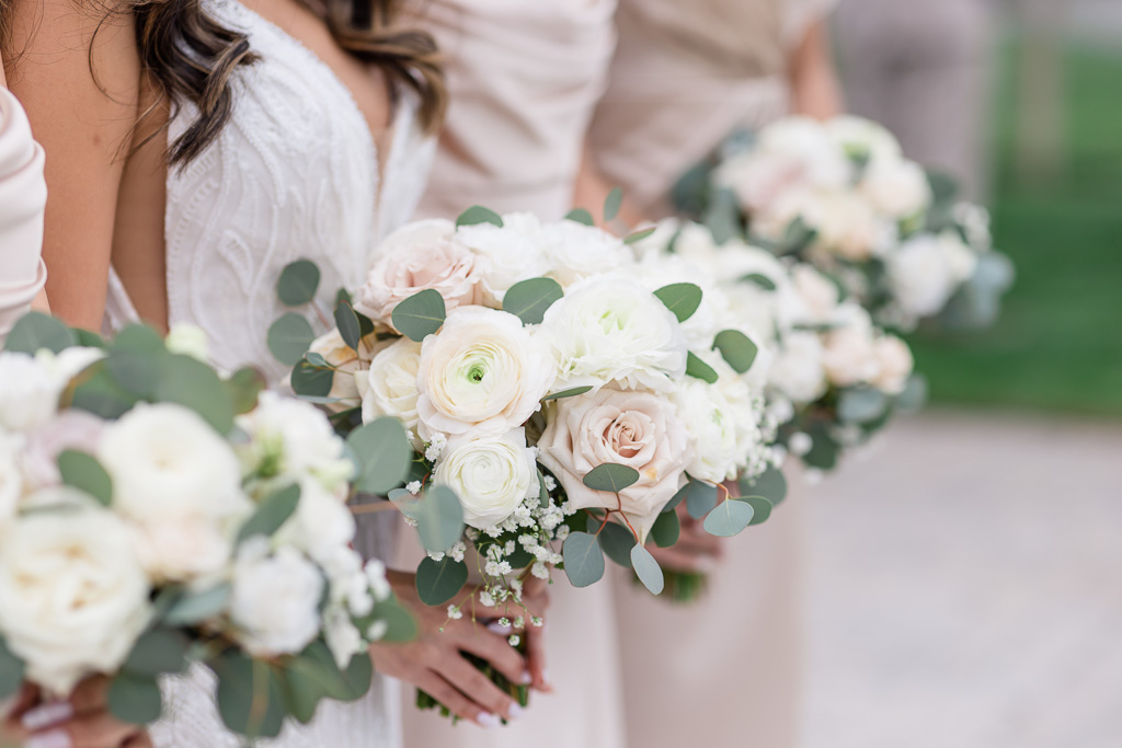 white and blush bouquets
