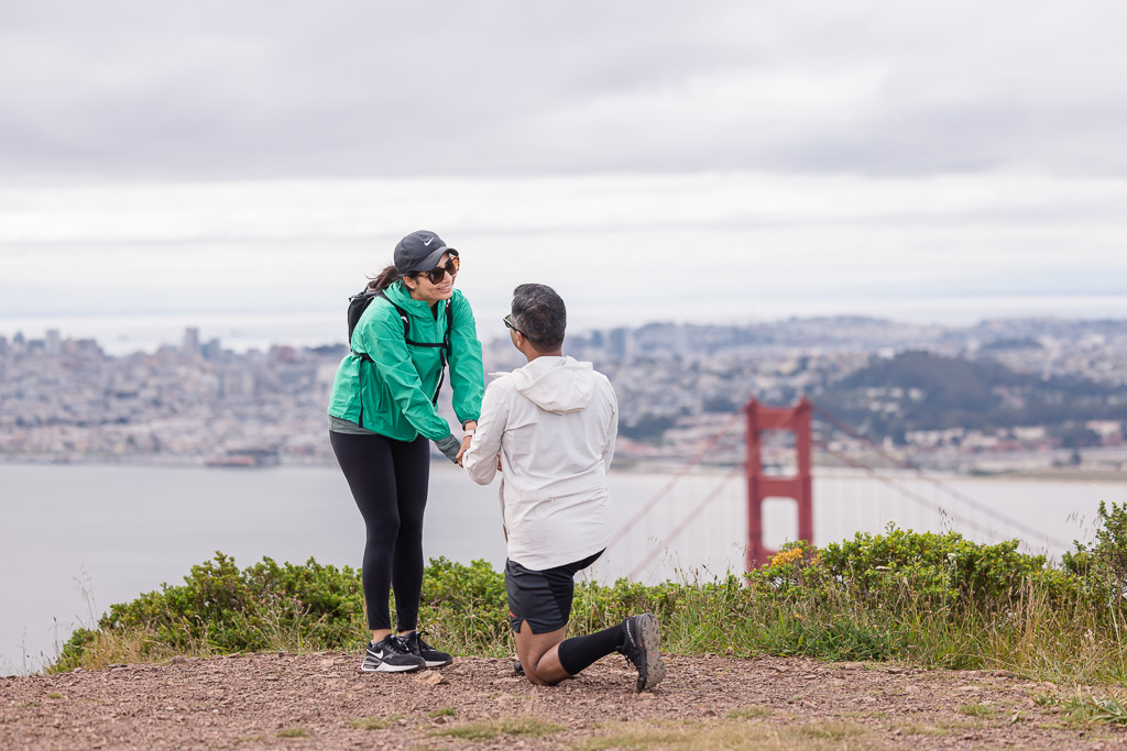 proposal on a hike overlooking the Golden Gate Bridge