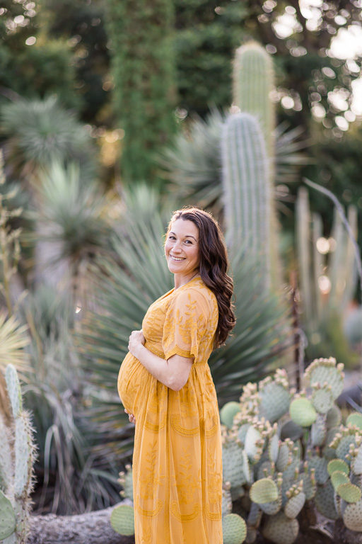 maternity photos at Stanford Cactus Garden