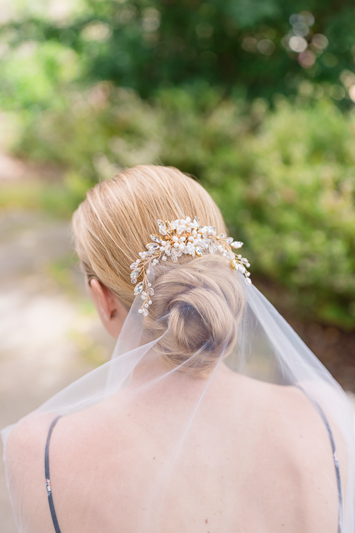bridal veil and hairpiece