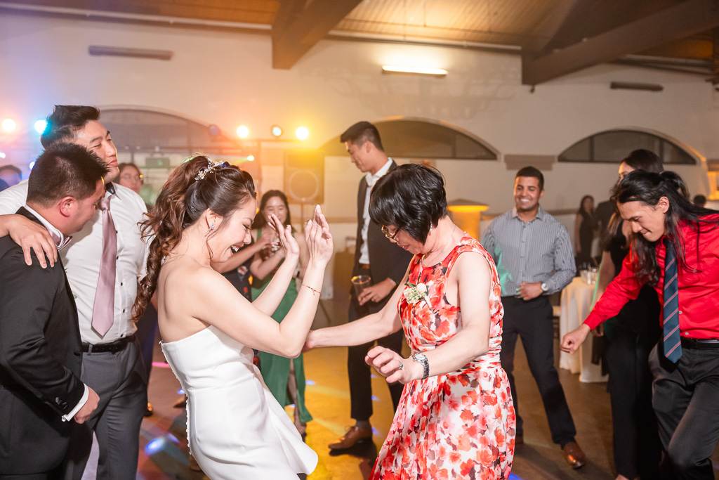 bride dancing with her mom on the dance floor