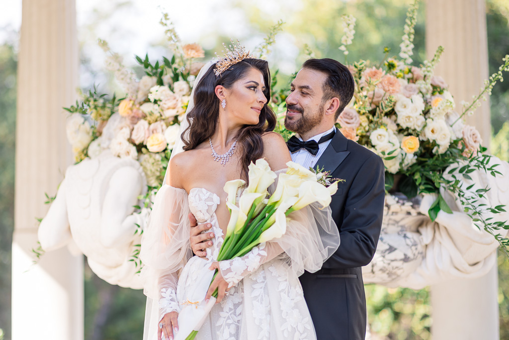 high-end Bay Area wedding with lush florals