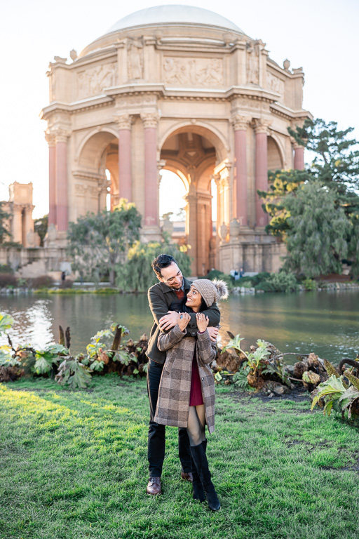 wintertime golden hour engagement shoot at the Palace of Fine Arts