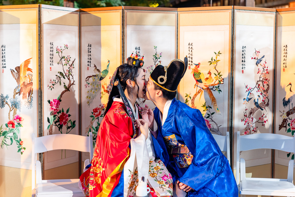 Korean tea ceremony kiss