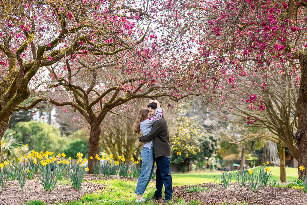 engagement photos at the SF Botanical Garden during spring blooms