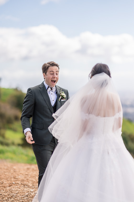 holy crap reaction from groom for first look as he sees his bride