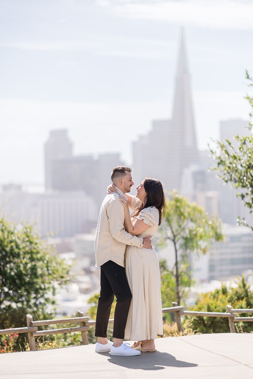 engagement photos in front of the TransAmerica Pyramid